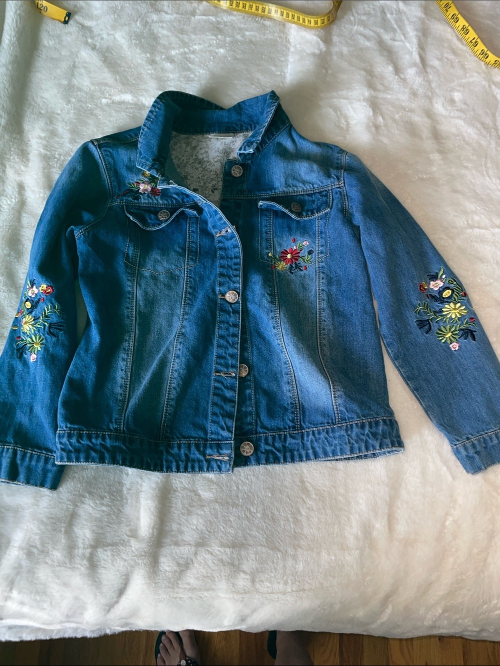 Kidscool Space girls’ size 11-12 years vintage embroidered denim jacket